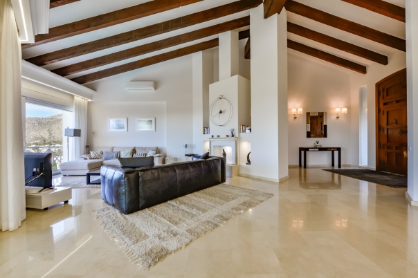 8 bed villa in Altea