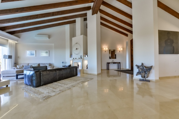 8 bed villa in Altea