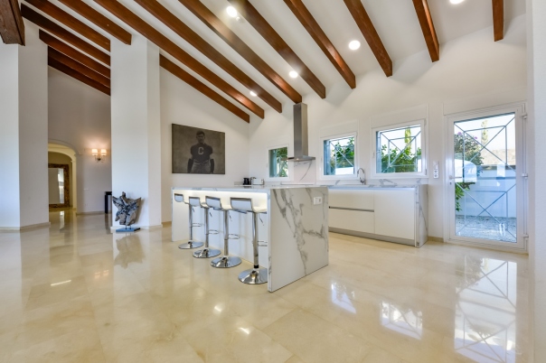 8 bed villa in Altea