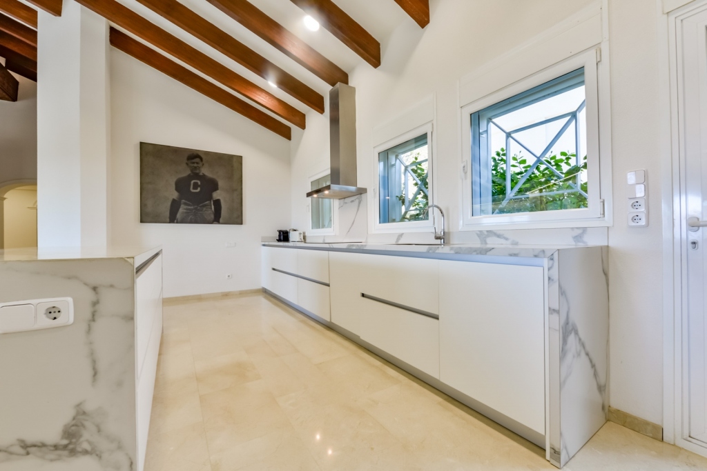 8 bed villa in Altea