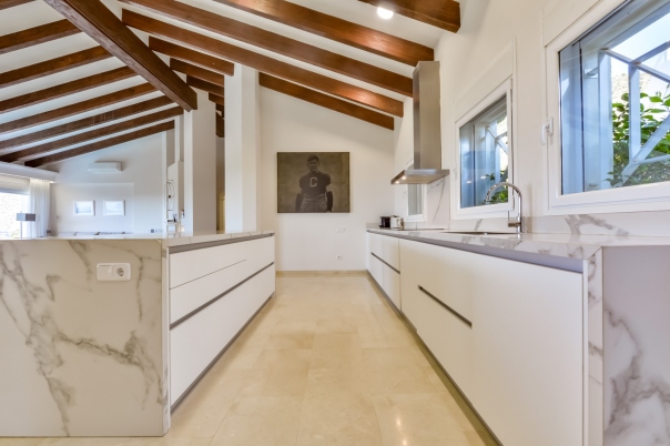 8 bed villa in Altea