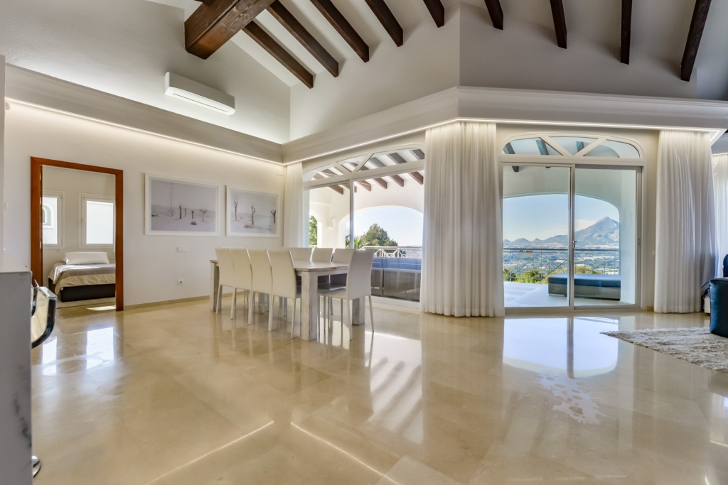 8 bed villa in Altea