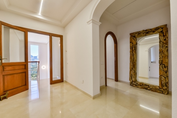 8 bed villa in Altea