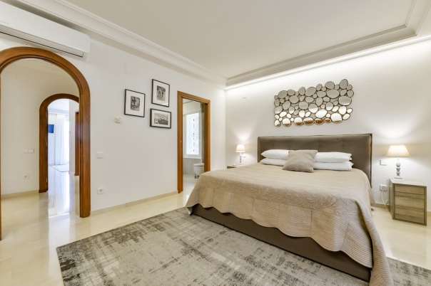8 bed villa in Altea