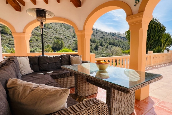 4 bed villa in Benitachell