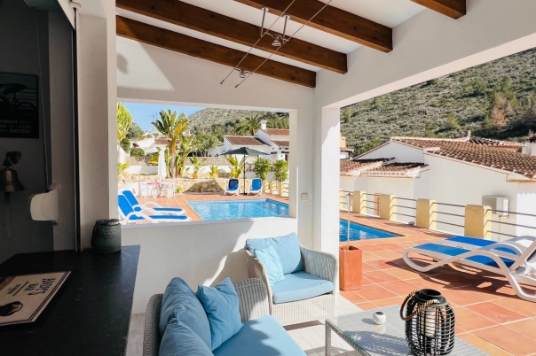 4 bed villa in Benitachell