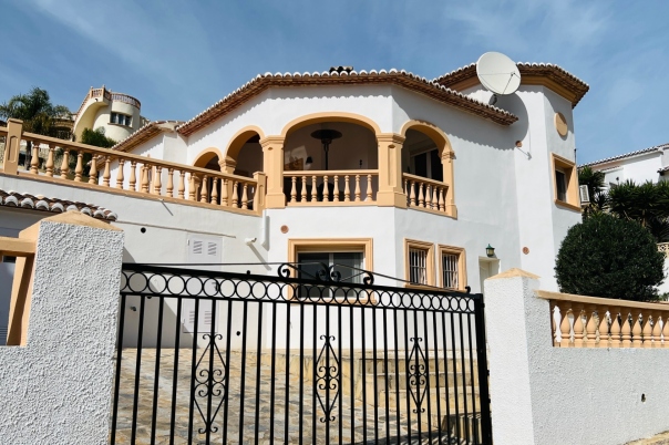 4 bed villa in Benitachell