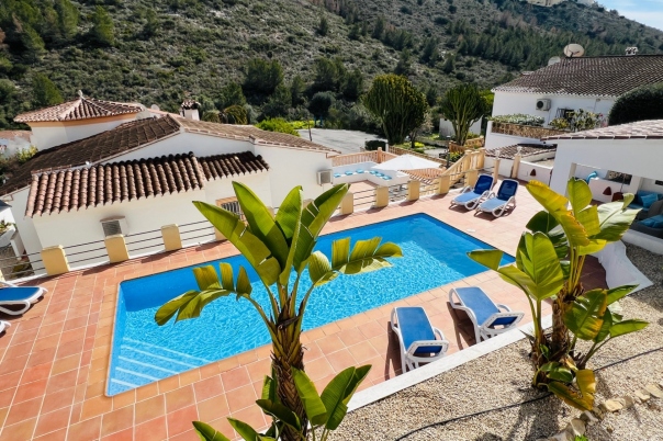 4 bed villa in Benitachell
