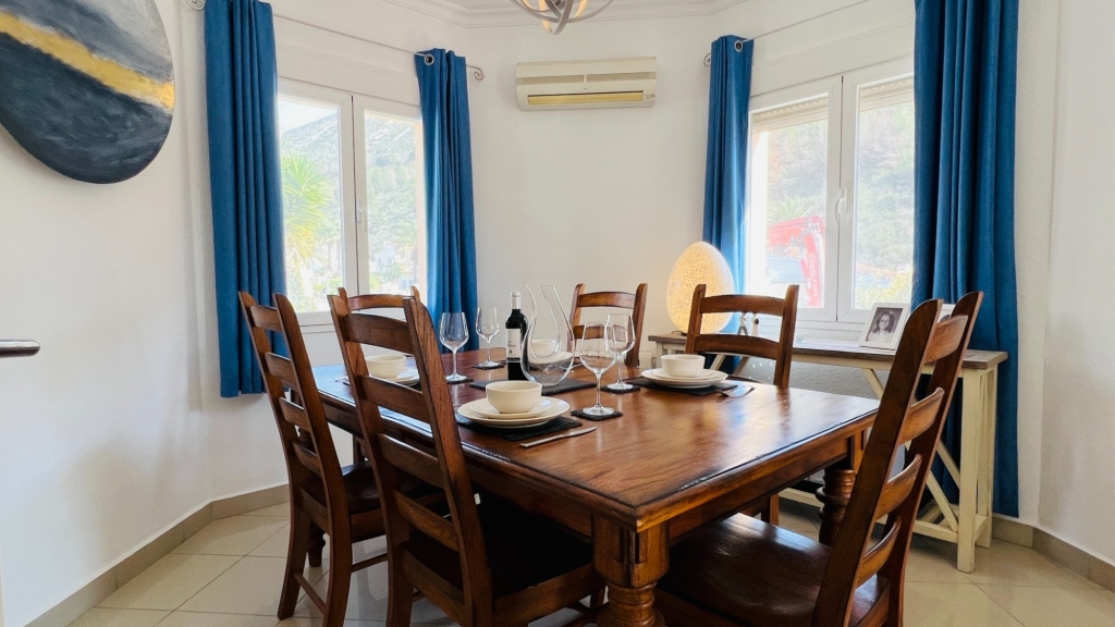4 bed villa in Benitachell
