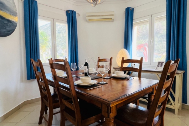 4 bed villa in Benitachell