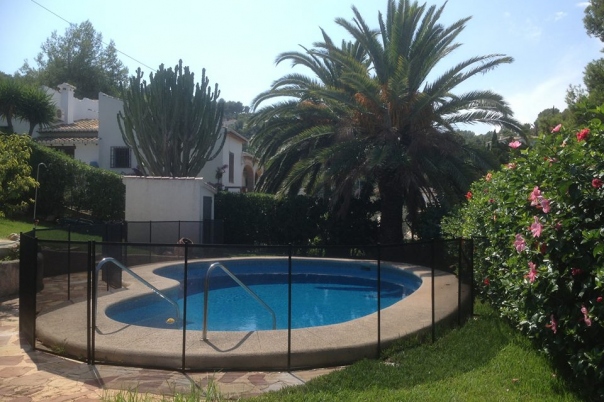 Neater Pool Safety Fence - Pool Fencing