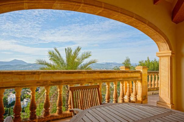 5 bed villa in Jávea