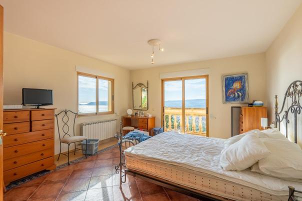 5 bed villa in Jávea