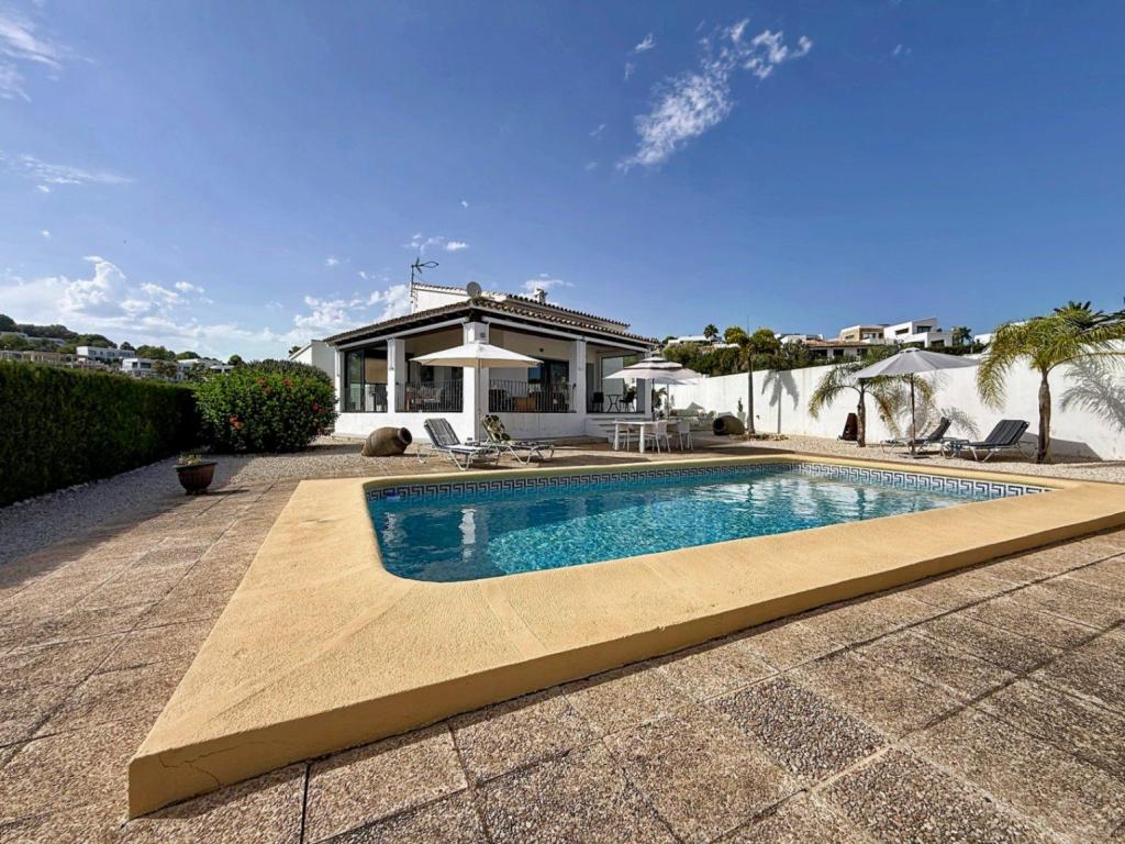 3 bed villas in Moraira