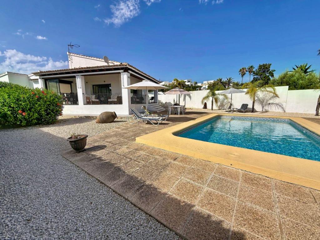 3 bed villas in Moraira