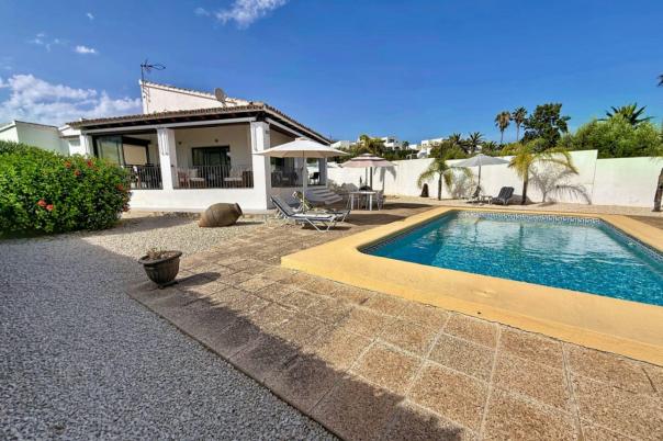 3 bed villas in Moraira