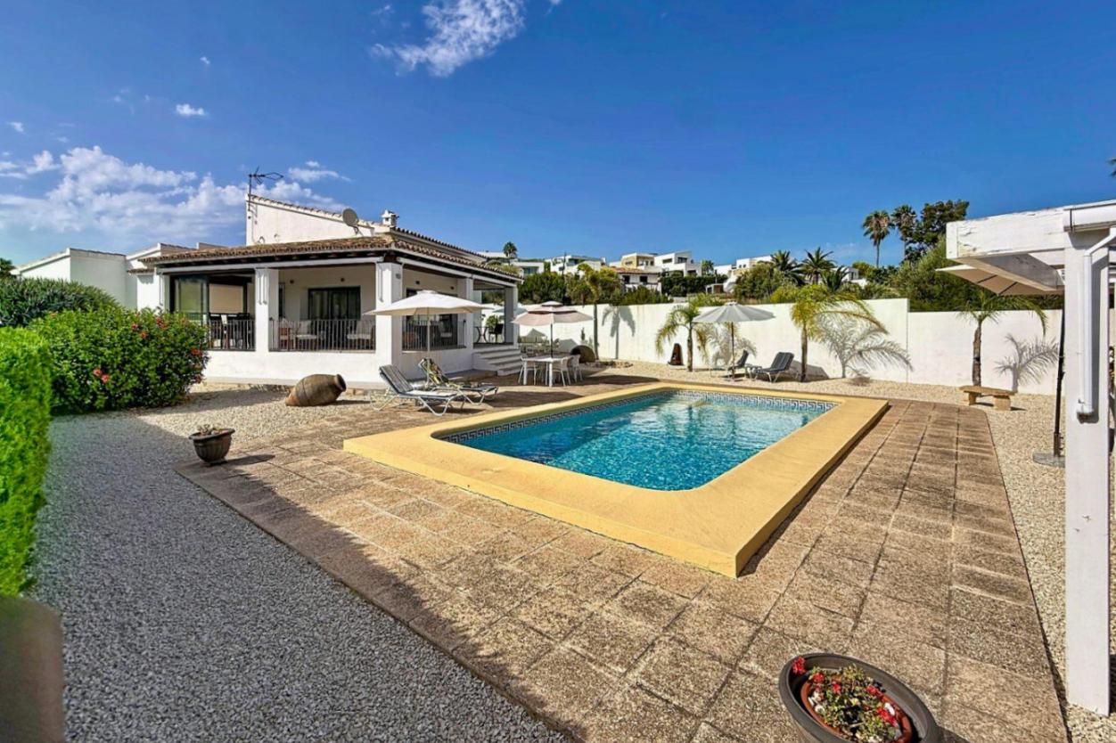 3 bed villas in Moraira
