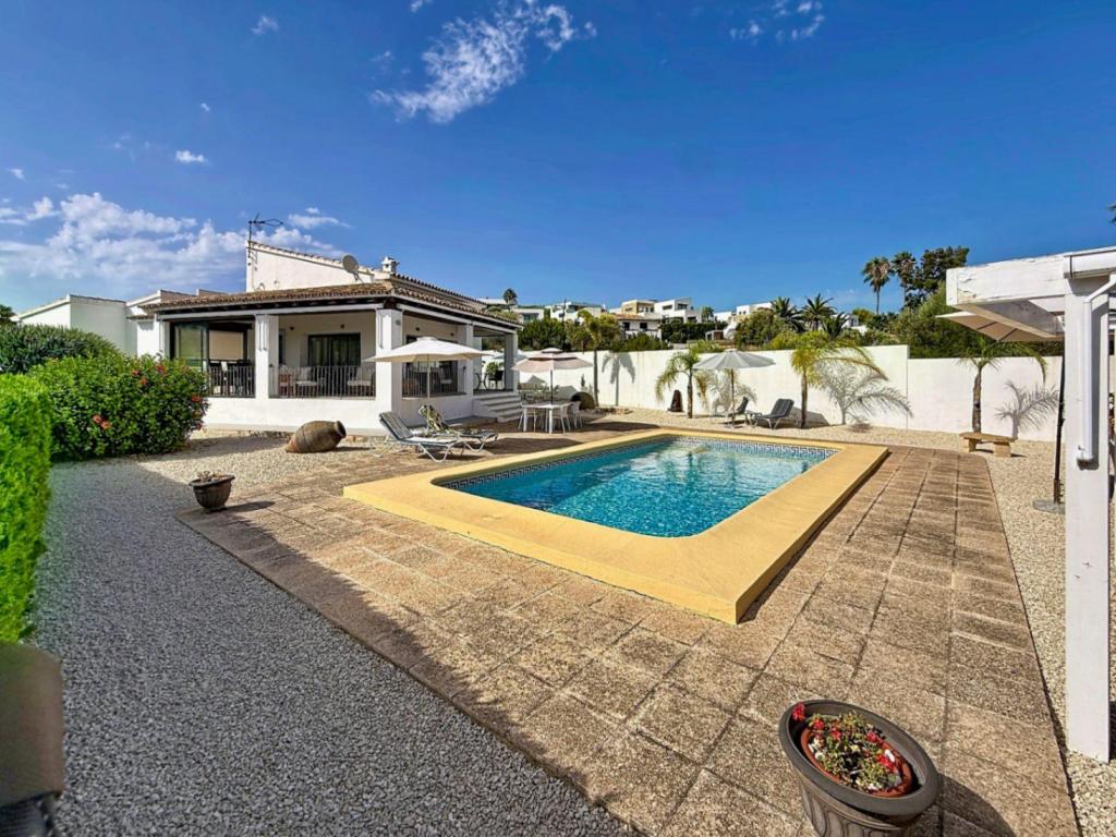 3 bed villas in Moraira