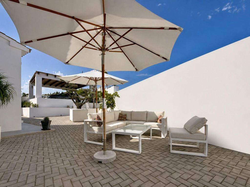 3 bed villas in Moraira