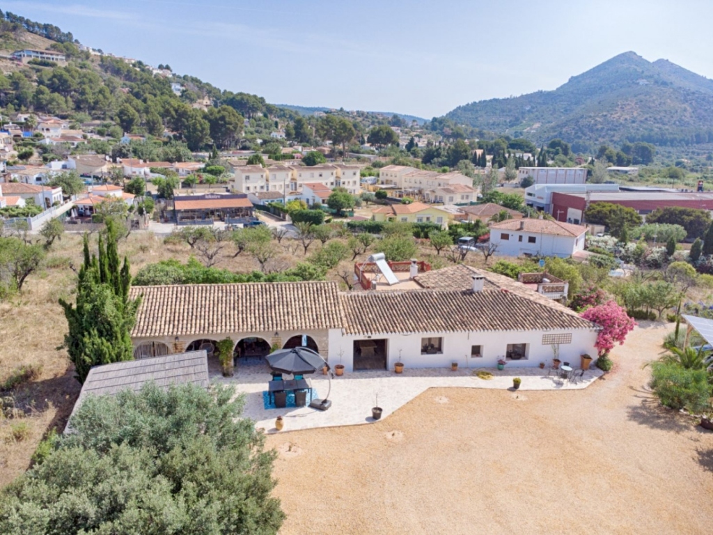4 bed finca in Alcalalí