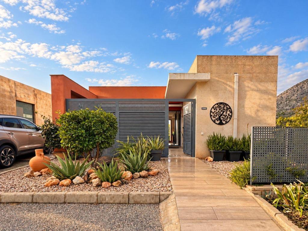 3 bed villas in Altea