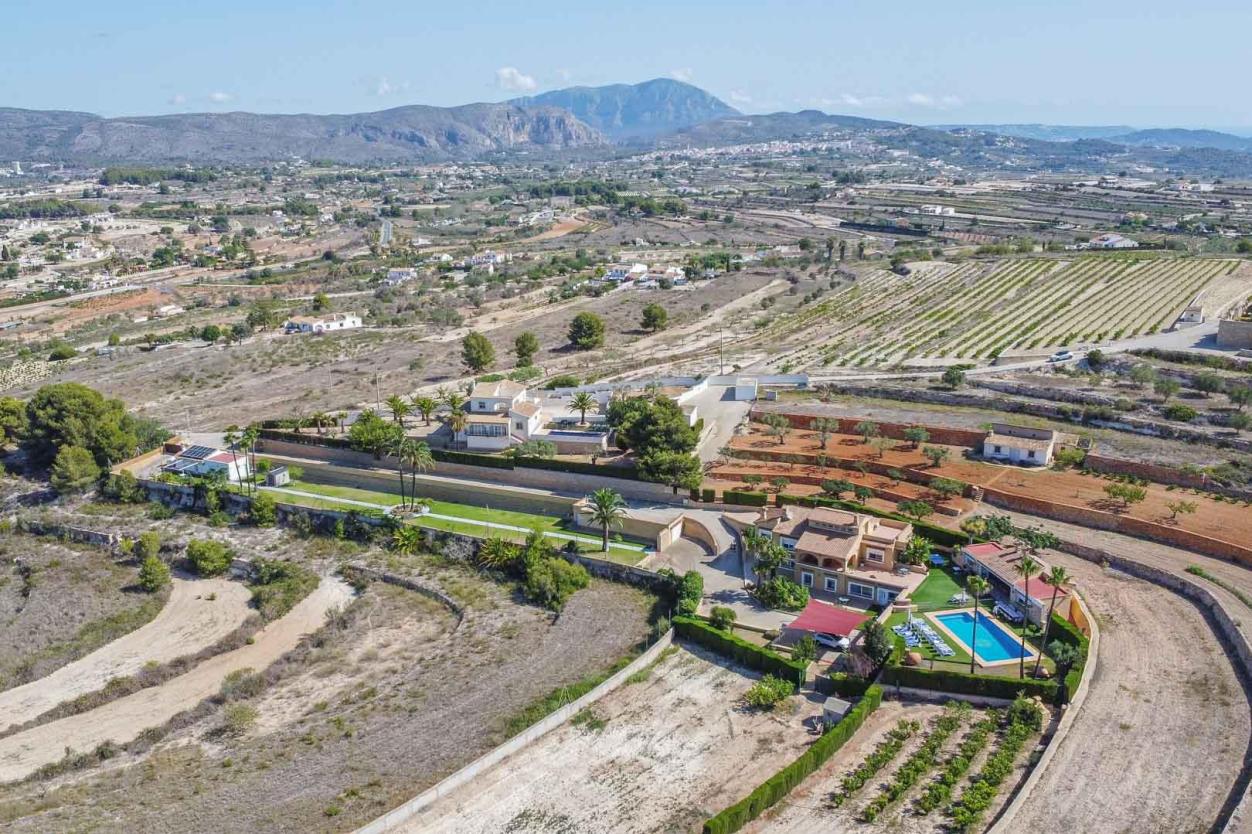 8 bed villa in Benissa