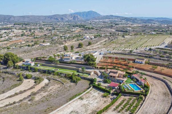 8 bed villa in Benissa
