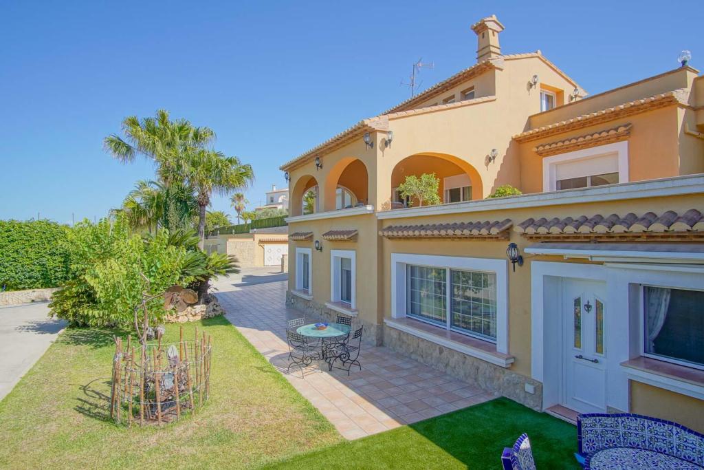 8 bed villa in Benissa