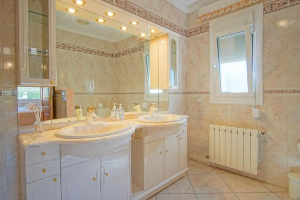 8 bed villa in Benissa