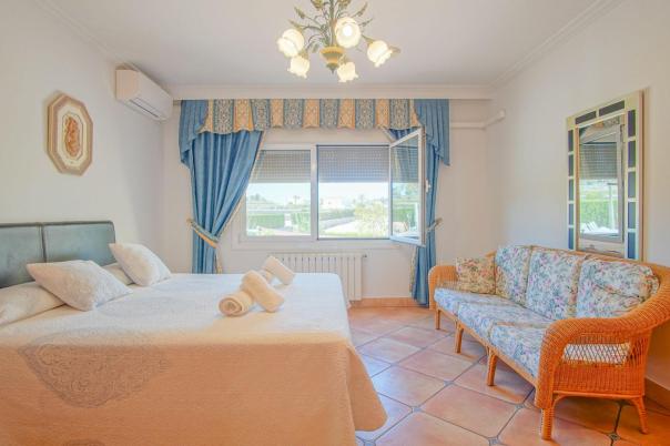8 bed villa in Benissa