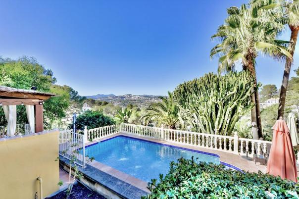 4 bed villas in Moraira