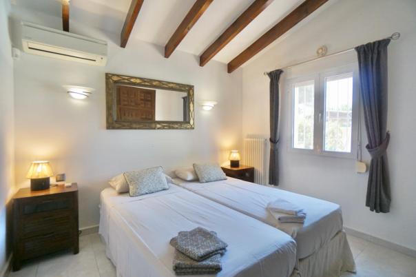 4 bed villas in Moraira