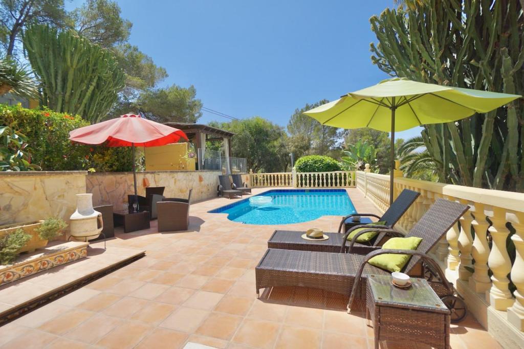 4 bed villas in Moraira
