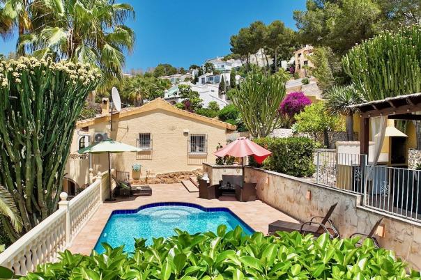 4 bed villas in Moraira