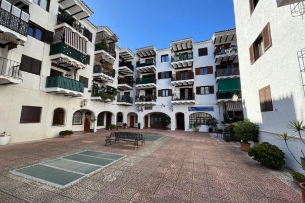 2 bed apartment in Moraira
