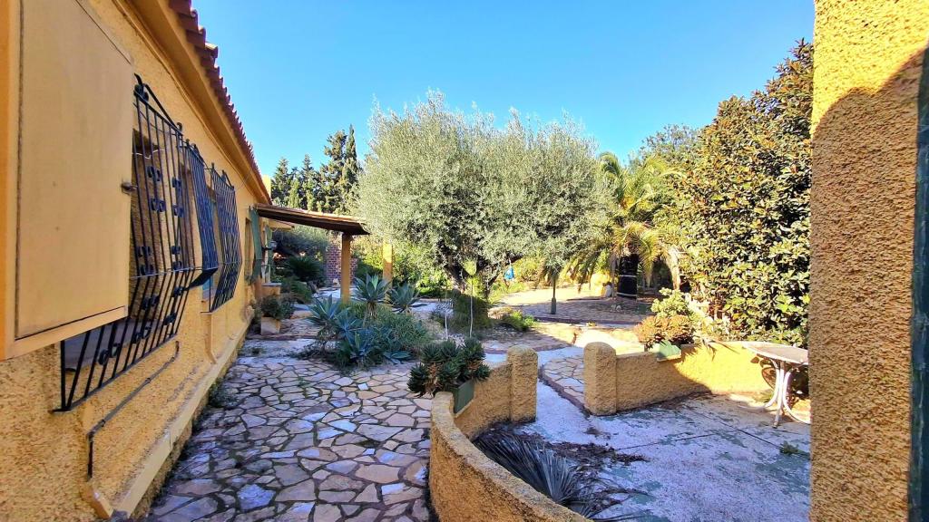 5 bed chalet in Mutxamel