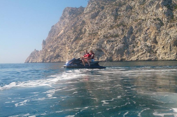 TSUNAMI Jet Ski & Watersports