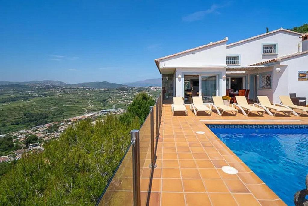 3 bed villa in Moraira