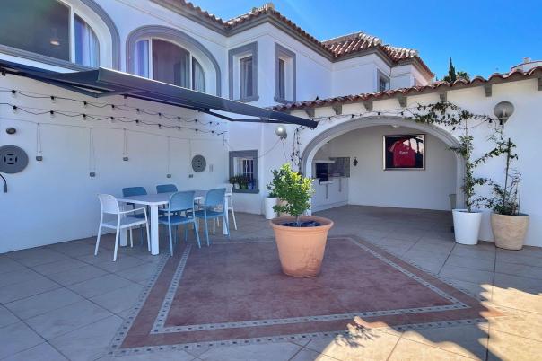 5 bed villa in Moraira