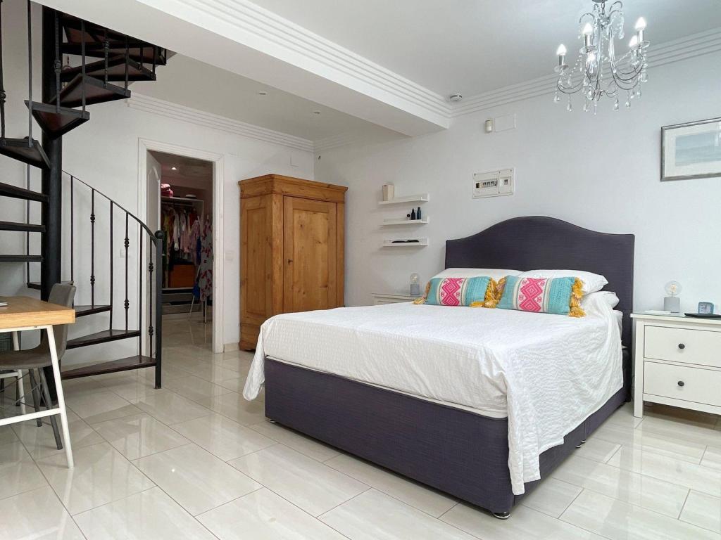 5 bed villa in Moraira