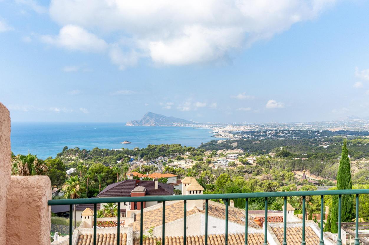 4 bed town_house in Altea