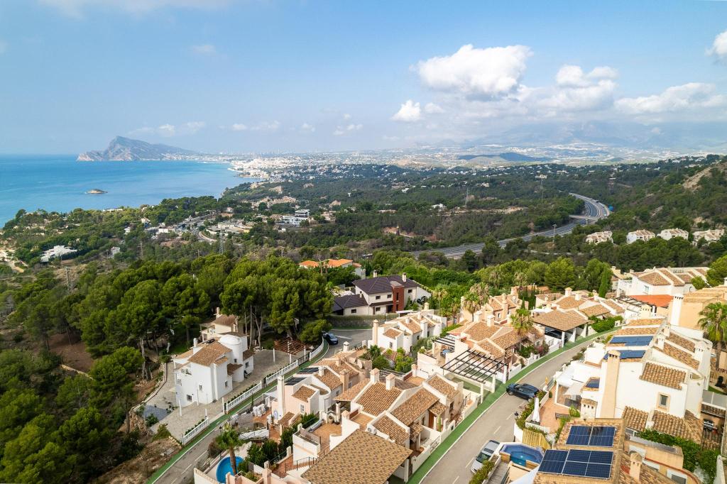 4 bed town_house in Altea
