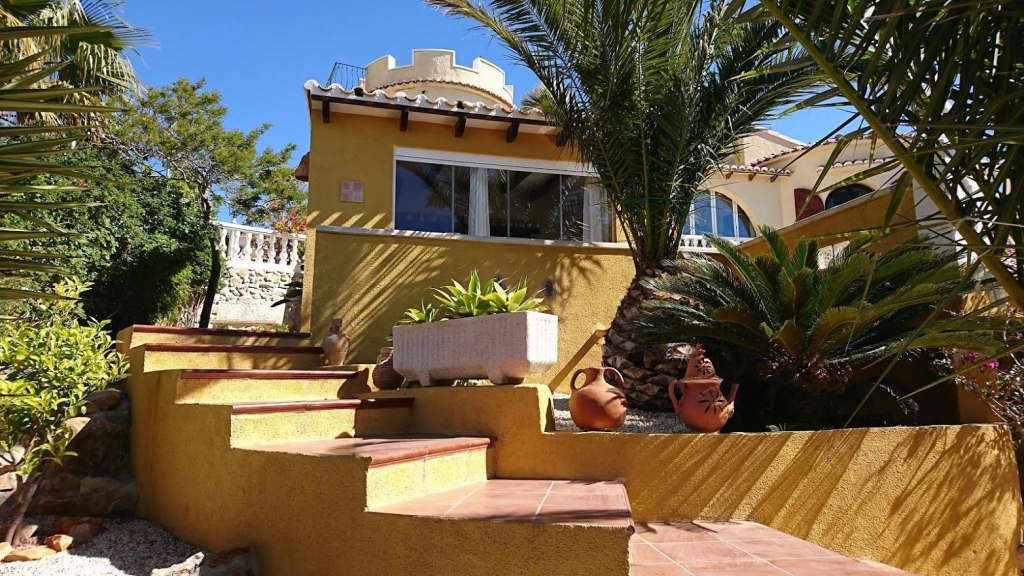 5 bed villa in Benitachell