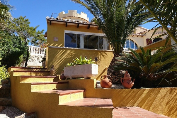 5 bed villa in Benitachell