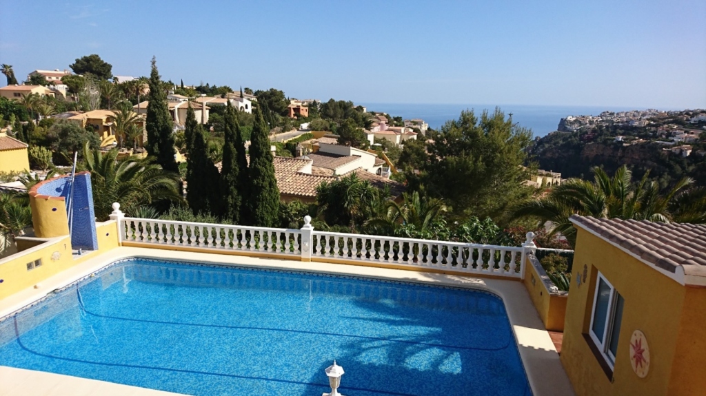 5 bed villa in Benitachell
