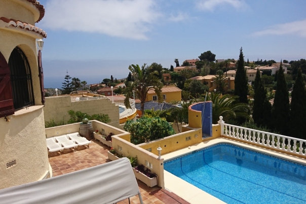 5 bed villa in Benitachell