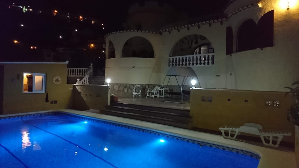 5 bed villa in Benitachell