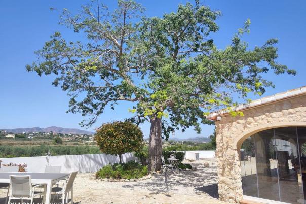 4 bed villa in Teulada