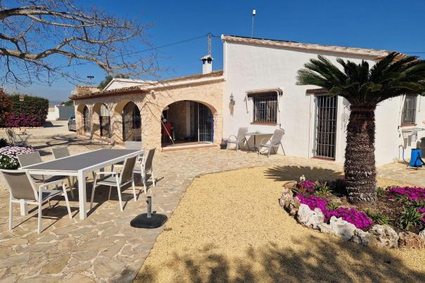 4 bed villa in Teulada