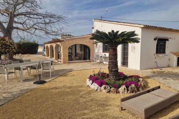 4 bed villa in Teulada